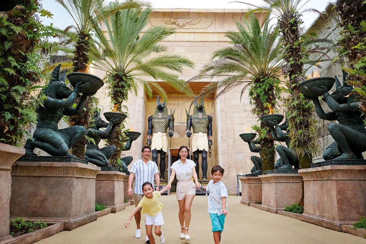 Resorts World Sentosa - Crockfords Tower Singapore Hotel