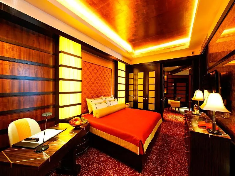 Resorts World Sentosa - Crockfords Tower Singapore Hotel
