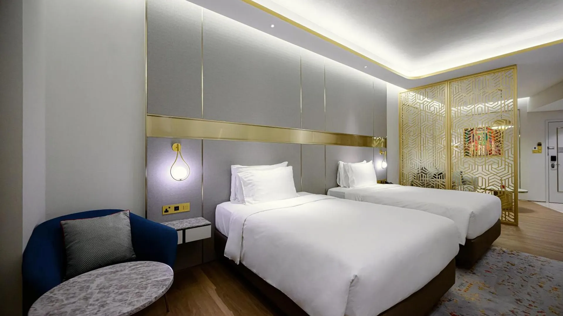 Resorts World Sentosa - Crockfords Tower Singapore 5*,  Singapore